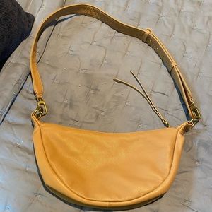 Hobo Knox Sling Sandstorm